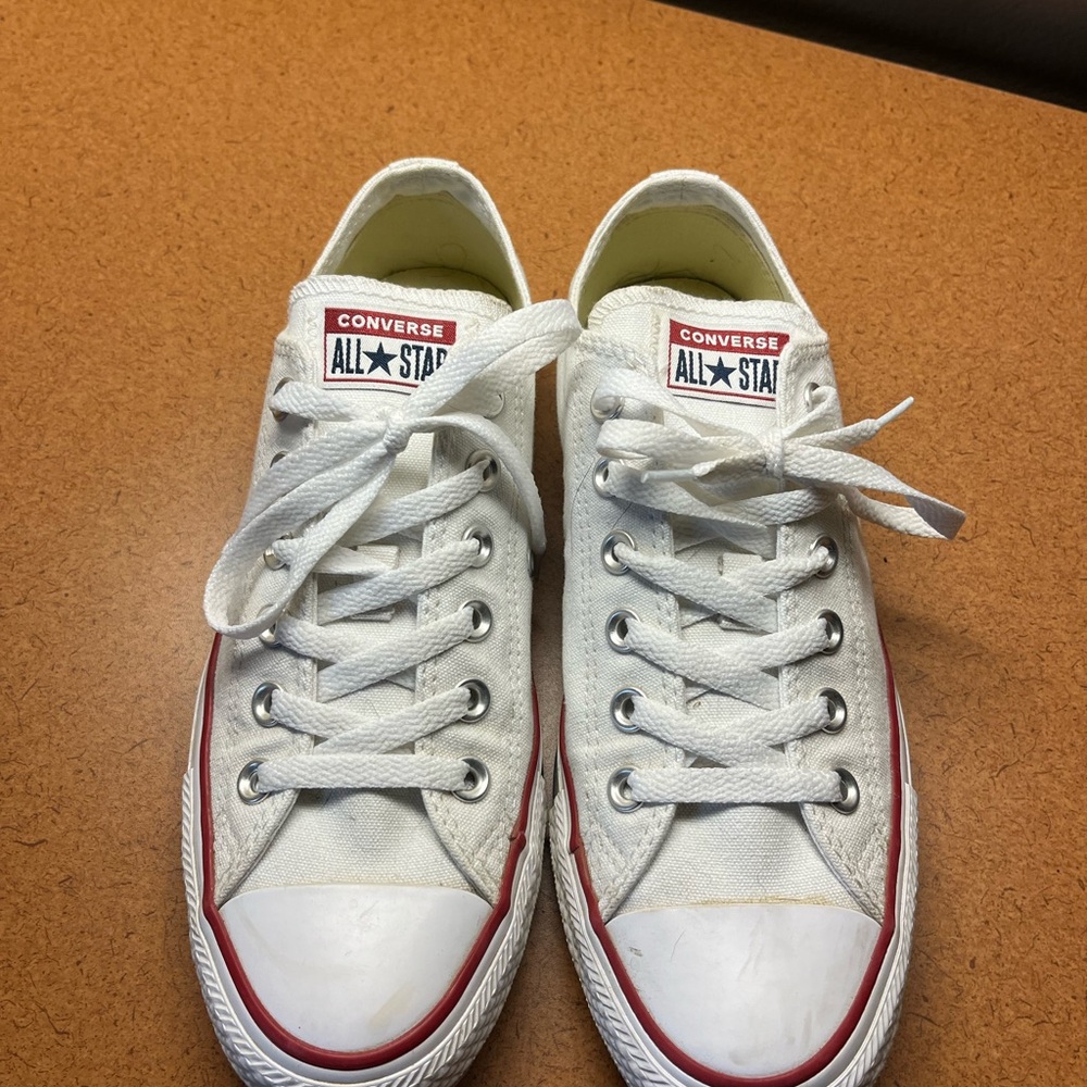 Converse Chuck Taylor All Star Women Size 8 White Low Top Sneakers W7652 - Picture 3 of 9